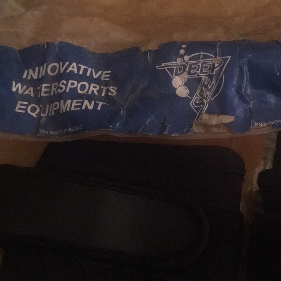 Sz M dive gloves - Picture 3 of 7